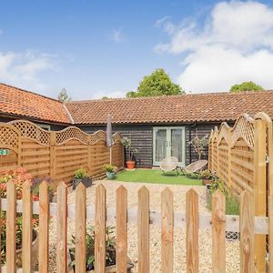 Lovely Brick Barn In The Suffolk Countryside - Dog Friendly, Sleeps 2 Villa Eye  Exterior photo