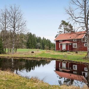 2 Bedroom Awesome Home In Ulrichamn Ulricehamn Exterior photo