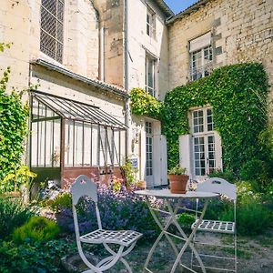 Le Prieure Sainte Croix Hotell Loudun Exterior photo