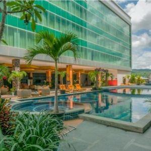 Claro Kendari Hotell Exterior photo