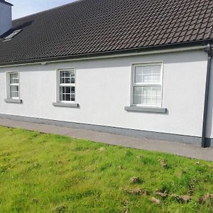 Lakeview House Lägenhet Galway Exterior photo