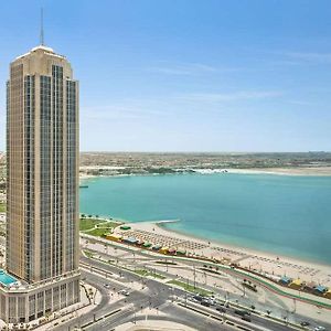 Wyndham Grand Doha West Bay Hotell Exterior photo