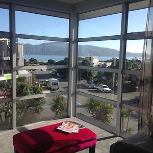 Top Floor Bed And Breakfast Paraparaumu Exterior photo