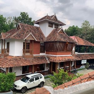 Vajra Ayurveda And Yoga Retreat Aparthotel Kochi Exterior photo