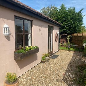 Badgers Nook, Loddon Hotell Norwich Exterior photo