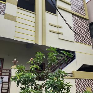 Kalyani Residency Hotell Mandapeta Exterior photo