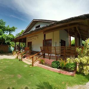 Pamana Beach House Hotell Batangas Exterior photo