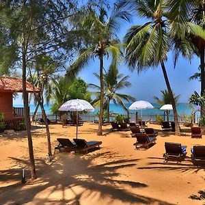 Arugambay Podbay Hotell Arugam Bay Exterior photo