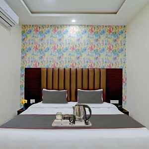 Collection O Palm Bliss Hotell Kanpur Exterior photo