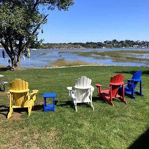 The Buoys Villa Gloucester Exterior photo