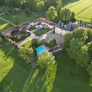 Chateau De La Vallade Hotell Saint-Porchaire Exterior photo