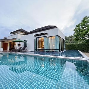 Ozone Villa Phuket Pa Khlok Exterior photo