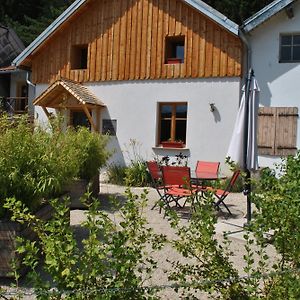 Gite Du Fourperet-Parc Naturel Du Haut-Jura Villa Longevilles-Mont-dʼOr Exterior photo