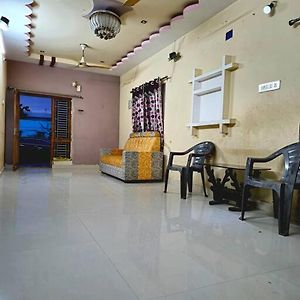 Spacious 3Bhk Near Beach With Secure Parking Villa Kākināda Exterior photo