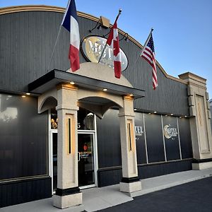 Motel Cofotel Saint-Siméon Exterior photo