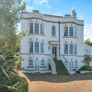 Driftwood At Whitehall Villa Whitby Exterior photo