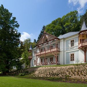 Alpska Ruze Hotell Luhačovice Exterior photo