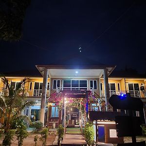 Tamara Resort Motel Kampong Juara Exterior photo