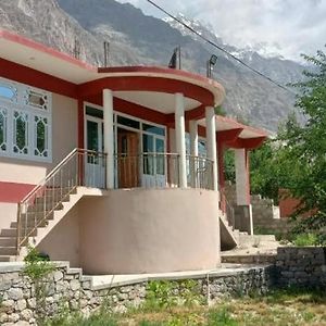 Guest Nest Hunza Hotell Aliabad Exterior photo