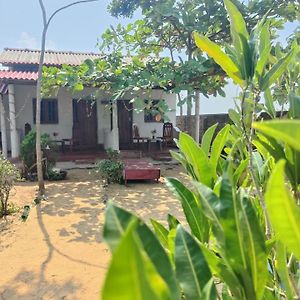 Golden Rich Hotel Arugam Bay Exterior photo