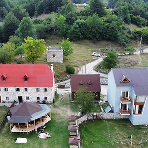 Bujtina Terthorja Hotell Theth Exterior photo