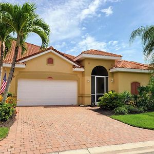 Tropical Escape With Outdoor Spa Villa Fort Myers Exterior photo