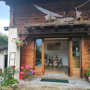 Beau Studio Dans La Vallee De Chamonix Lägenhet Les Trabets Exterior photo