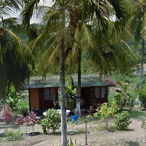 Chalet Kasih Sayang Tioman Hotell Kampong Ayer Batang Exterior photo