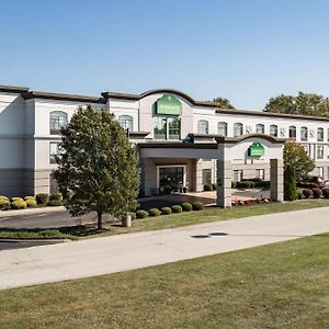 Wingate by Wyndham Vienna/Parkersburg Hotell Exterior photo