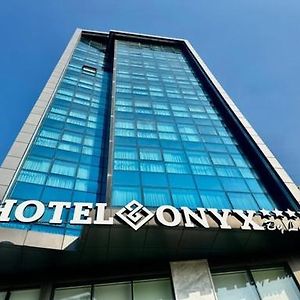 Onyx By Luna Hotell Oran Exterior photo