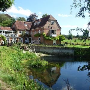 Salisbury Old Mill House Lägenhet Exterior photo