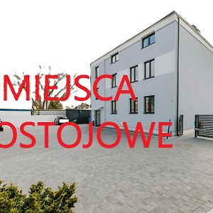 Obiekt Noclegowy Ocelot II Lägenhet Pruszków Exterior photo