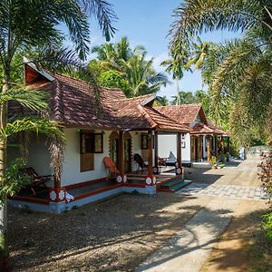 Birds Island Ayur-Yoga Retreat Hotell Kochi Exterior photo