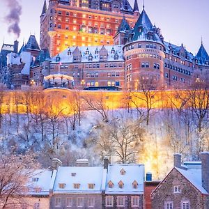 Le Cozy Retreat A Quebec Maison Avec Jacuzzi Et Vin Villa Exterior photo