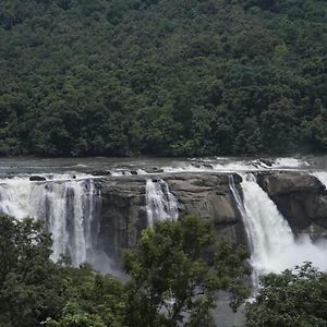 Athirappilly View Point Resort Kallana Exterior photo