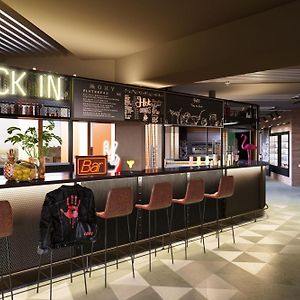 Moxy Luxembourg Airport Hotell Exterior photo