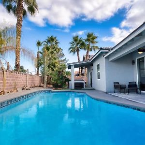 Vegas Oasis Close 2 Strip! Private Hot Tub & Heated Pool Villa Las Vegas Exterior photo