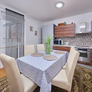 Cutie Apartment Bratislava Exterior photo