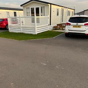 Christines Caravan J28 Hotell Kinmel Bay Exterior photo