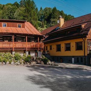 Penzion Ski Jezersko Hotell Exterior photo