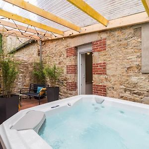 Charmant Duplex Avec Jacuzzi Guingamp Centre Lägenhet Exterior photo