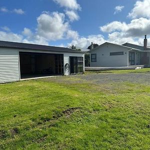 Cozy Home In Waiuku Exterior photo