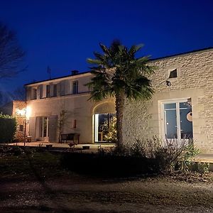 Le Logis De La Brumanderie - Saintes Hotell Fontcouverte  Exterior photo