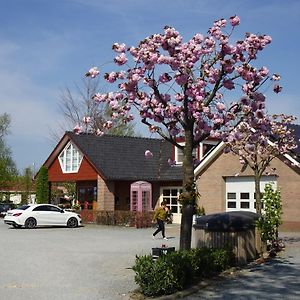 Campingpark De Linie Hotell Opheusden Exterior photo