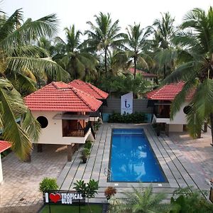 Tropical Blue Resort Payyannur Exterior photo