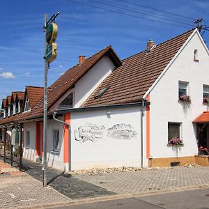 Zur Rotenfelsstube Hotell Traisen Exterior photo