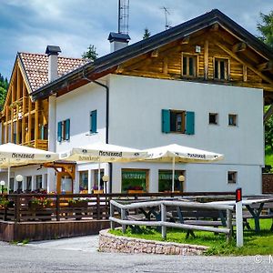 Rifugio Viote Hotell Vason Exterior photo