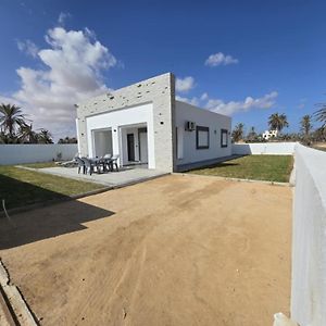 Villa Djerba Bord De Mer Al Haddadah Exterior photo