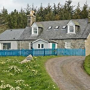 Reid's Cottage Lairg Exterior photo