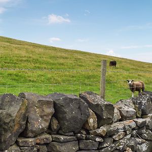 North Moor Farm Shepherds Hut Villa Huddersfield Exterior photo